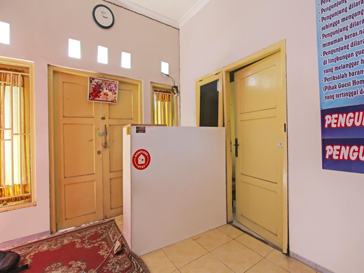 Oyo 3060 Al Fatih Guest House Syariah Tegal  Extérieur photo